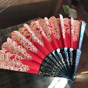 Red Fan FREE in a bundle